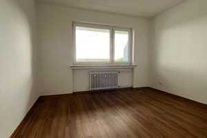 Frisch renovierte 3-Zimmer-Wohnung in Lennep mit Balkon! – Max-von-Laue-Straße 23, 42897 Remscheid – Vorschaubild 3