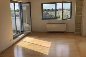 Lichtdurchflutete Penthousewohnung mit drei Balkonen