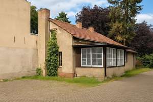 Grundstücksoase mit älterer Remise im Herzen von Berlin-Köpenick/Friedrichshagen zu verkaufen