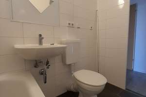 Schöne 2 Raum Wohnung mit Balkon zu vermieten – Walter-Arnold-Str. 21, 1219 Strehlen, Dresden – Vorschaubild 6