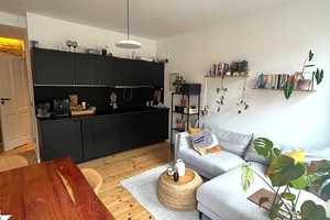 ANFRAGEN ÜBER DAS KONTAKTFELD! Schöne, ruhige und WG-geeignete 3-Zimmer-Wohnung im Altbaudenkmal – Torstraße 85, 10119 Berlin – Vorschaubild 2