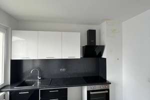 GIG GEMIETET IST GEIL! - 3 Zimmer komplett Saniert mit EBK und modernstem Bad – Sudetenweg 15, 38448 Vorsfelde, Wolfsburg – Vorschaubild 2