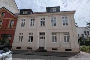 Charmante Wohnung in Duisburg-Ruhrort mit eigenem Treppenhaus und Spitzboden