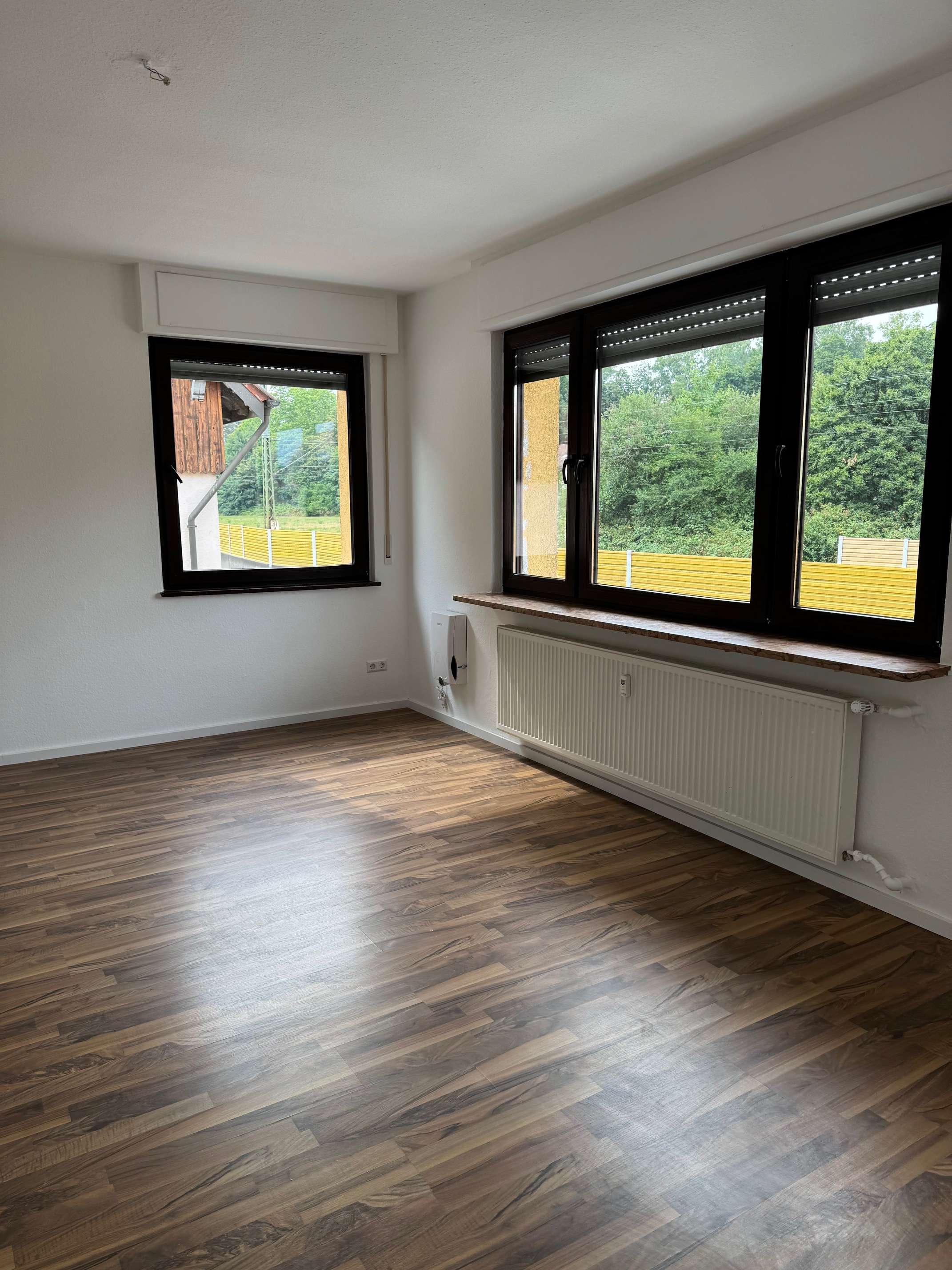 Immobilie in Ebersbach an der Fils - Familientraum mit Stil: Neu renovierte 5-Zimmer Wohnung mit großer Terrasse & morderne EBK  - Bild 16