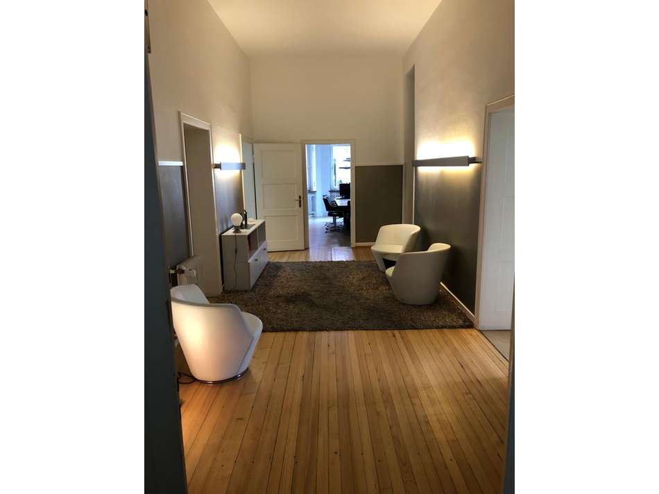 1 Kriegsstr 234 EG