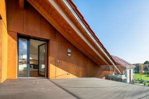 Lichtdurchflutete 2-Zimmer-Wohnung mit bis zu 3,41 m Deckenhöhe, Terrasse und EEK A+ – Fuchsbergstraße 7c, 83104 Tuntenhausen – Vorschaubild 7