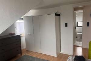 Voll möblierte 2-Zimmer-Dachgeschosswohnung – All-Inclusive, Nähe Höchst & Eschborn – 65936 Sossenheim, Frankfurt am Main – Vorschaubild 9