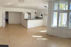 Helle  3 Zi Wohnung in ruhiger Seitenstraße- Nähe U Bismarkstr - Provisionsfrei