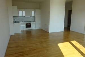Geräumige 2 Zimmerwohnung zur Miete in Winterhude - Wentzel Dr. – Alter Güterbahnhof 1, 22303 Winterhude, Hamburg – Vorschaubild 4