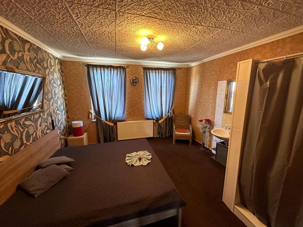 PREIS AUF ANFRAGE! Wohn- und Geschäftshaus mit besonderer gewerblicher Nutzung in Westoverledingen!, Leer Kreis – Bild 3