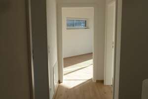 GROSSzügige, MODERNE DHH in RUHIGER und SONNIGER LAGE! IDEAL für Familien! SCHÖNER Garten! – Schwaigweg 24, 86928 Hofstetten – Vorschaubild 17