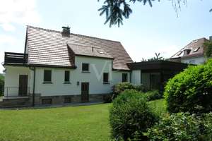 Großzügiges Einfamilienhaus nahe Klinikum – Die vollständige Adresse der Immobilie erhältst du vom Anbieter., 96450 Mitte, Coburg – Vorschaubild 4