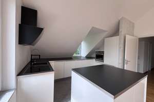 4 Zimmer Dachwohnung mit EBK und Westbalkon – Die vollständige Adresse der Immobilie erhältst du vom Anbieter., 80935 Lerchenau-Ost, München – Vorschaubild 7