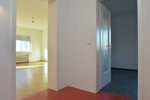 Sonnige, großzügige 4-Zimmer Wohnung in Stuttgart Uhlbach – Die vollständige Adresse der Immobilie erhältst du vom Anbieter., 70329 Uhlbach, Stuttgart – Vorschaubild 31