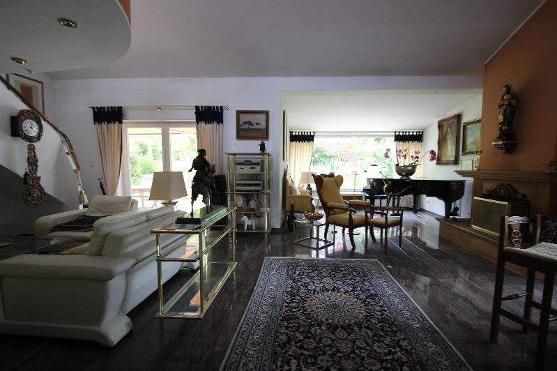 Immobilie in Rheinbreitbach - Einfamilienhaus mit Top-Ausstattung 2 Bäder ruhiger Lage Garten Garage Carport schöne Au - Bild 18