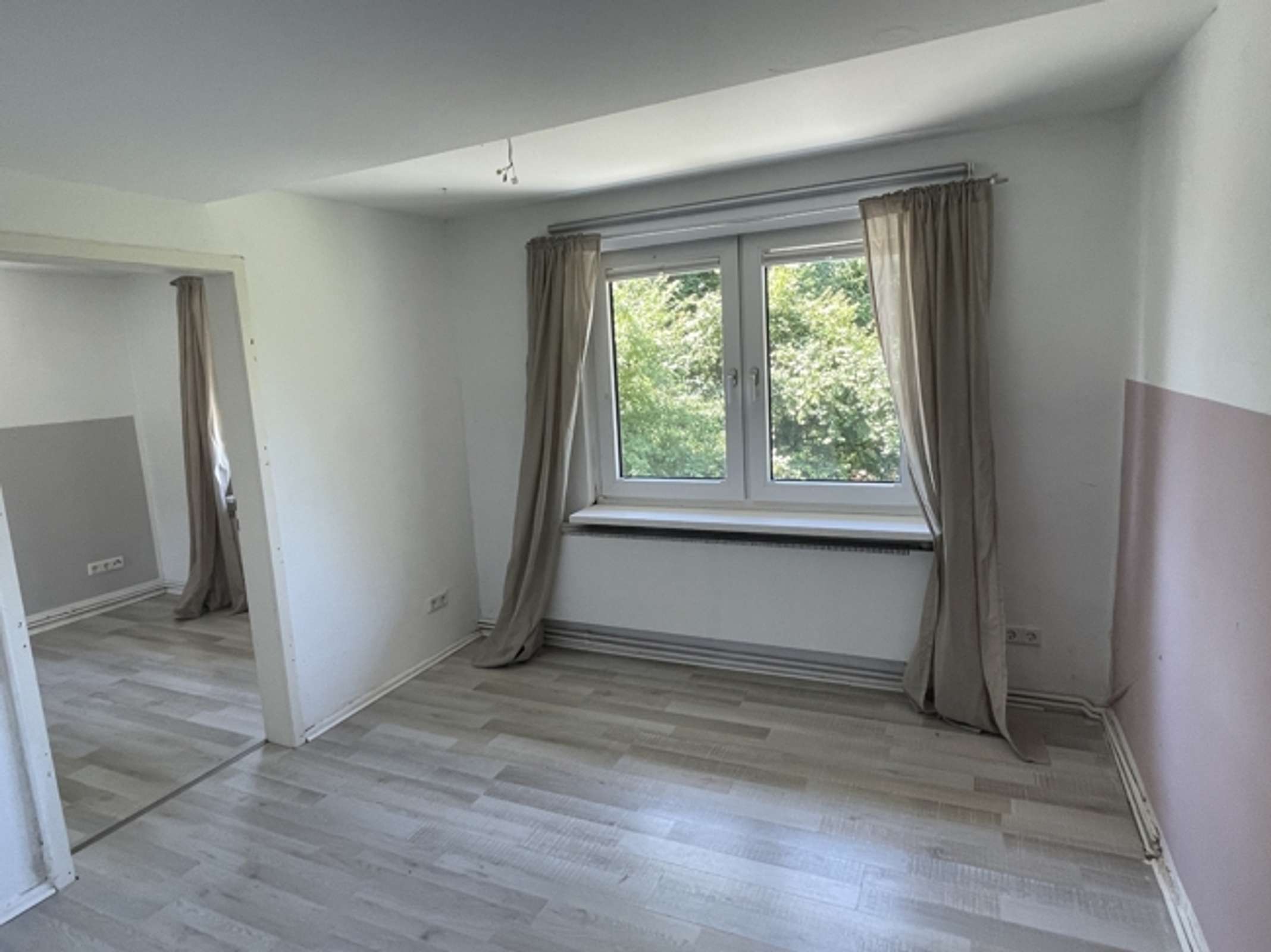 Einfamilienhaus mit Altbaucharme in ruhiger Lage nahe Adelebsen – großzügig und teilmodernisiert
