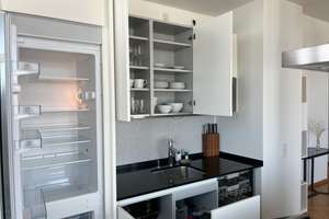Möblierte Penthousewohnung über den Dächern von Berlin-Mitte – Die vollständige Adresse der Immobilie erhältst du vom Anbieter., 10117 Mitte (Ortsteil), Berlin – Vorschaubild 31
