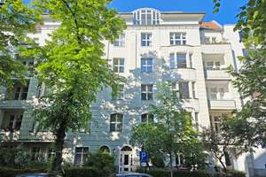 ***KURFÜRSTENDAMM-Seitenstraße / 7 Zimmer / 218 m² / Altbau-Charme pur / Stuck / Ruhig / Grün***