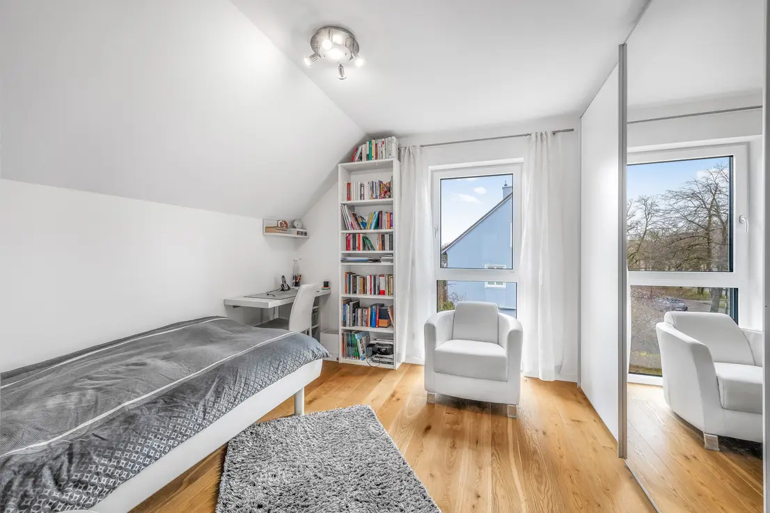 Neuwertige 3-Zimmer-Wohnung mit PV-Anlage, Wärmepumpe und sonnigem Balkon — foto 2