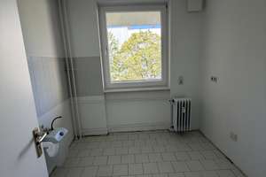 4-Zimmer Wohnung in Wilmersdorf mit 2 Balkonen und 2 Bäder – Landhausstraße 8, 10717 Wilmersdorf, Berlin – Vorschaubild 3