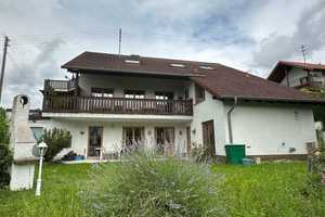 ++ Lichtdurchflutetes 1-2-Parteienhaus mit 2 Garagen, Carport und großem Garten in Ortsrandlage ! ++ – Südliche Weinstraße (Kreis) – Vorschaubild 2