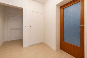 Gepflegte Erdgeschosswohnung mit Balkon in gefragter Lage von Essen-Kettwig – Die vollständige Adresse der Immobilie erhältst du vom Anbieter., 45219 Kettwig, Essen – Vorschaubild 2