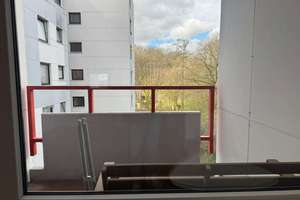 Helle, möblierte 4-Zimmer-Wohnung 84m² mit Loggia, Einbauküche + Aufzug im 4. OG. in SZ-Thiede – Die vollständige Adresse der Immobilie erhältst du vom Anbieter., 38239 Thiede, Salzgitter – Vorschaubild 3