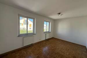 Attraktives 3-Familienhaus mit schönem Garten in zentraler, aber ruhiger Lage von S-Sillenbuch! – Die vollständige Adresse der Immobilie erhältst du vom Anbieter., 70619 Sillenbuch (Ortsteil), Stuttgart – Vorschaubild 12