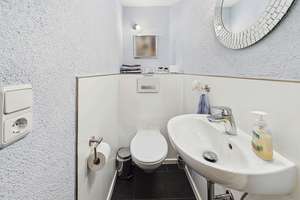 TOP GEPFLEGTES HAUS IN IDYLLISCHER ORTSRANDLAGE VON WIESBADEN-RAMBACH – Die vollständige Adresse der Immobilie erhältst du vom Anbieter., 65207 Rambach, Wiesbaden – Vorschaubild 42
