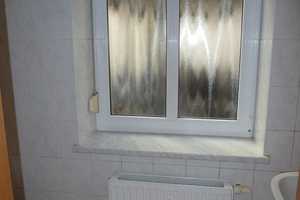 Ab sofort zu haben: Kleine Singlewohnung mit Laminat, Küchenbereich im Vorraum und Bad mit Dusche – Adlergasse 13, 1067 Dresden – Vorschaubild 9