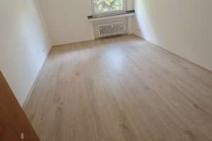 Preiswerte 4-Raum-Doppelhaushälfte mit gehobener Innenausstattung in Duisburg Aldenrade – Die vollständige Adresse der Immobilie erhältst du vom Anbieter., 47179 Aldenrade, Duisburg – Vorschaubild 11