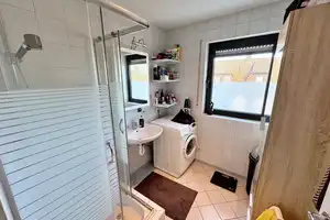 Gepflegtes 3 Familienhaus mit Werkstatt, Büro und Ausstellungsfläche in Wildberg/Effringen – Calw (Kreis) – Vorschaubild 11