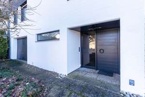 Bielefeld-Jöllenbeck: modernes Zweifamilienhaus mit vielen Nutzungsmöglichkeiten! 159 m² | Garage – Die vollständige Adresse der Immobilie erhältst du vom Anbieter., 33739 Jöllenbeck, Bielefeld – Vorschaubild 3