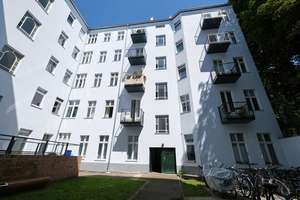 "Helle und ruhige 2 Zimmer Altbauwohnung mit Balkon am Arnimplatz" – Die vollständige Adresse der Immobilie erhältst du vom Anbieter., 10439 Prenzlauer Berg, Berlin – Vorschaubild 8