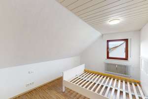 Wohnen mit Wohlfühlfaktor 
moderne Dachgeschosswohnung in Durmersheim – Die vollständige Adresse der Immobilie erhältst du vom Anbieter., 76448 Durmersheim – Vorschaubild 3