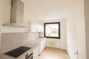 Attraktive 4-Zimmer Wohnung mit 2 Balkonen und Einbauküche – Hagenring 61, 38106 Östliches Ringgebiet, Braunschweig – Vorschaubild 3