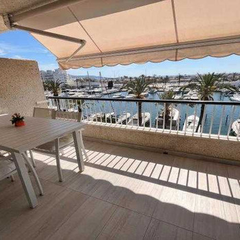 Renovierte Wohnung mit Meer- und Kanalblick in Empuriabrava