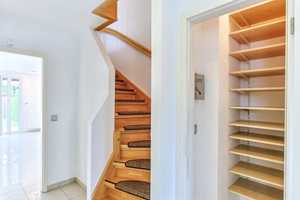 Fernwärme mit Energiekennwert "C"! Endreihenhaus mit ca. 197 m² Wohn- und Nutzfläche! – Hamburg – Vorschaubild 7
