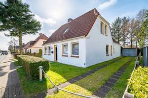 Tolle Lage in St. Peter-Ording: zentral, ruhig und strandnah. Ideal zum Wohnen oder Investieren. – Die vollständige Adresse der Immobilie erhältst du vom Anbieter., 25826 Sankt Peter-Ording – Vorschaubild 3
