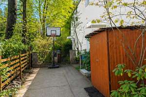 Charmantes Reihenhaus mit Kamin und ruhigem Südgarten in Toplage Solln – Die vollständige Adresse der Immobilie erhältst du vom Anbieter., 81477 Solln, München – Vorschaubild 13