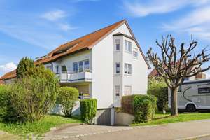 schöne 3,5 Zi. Wohnung Luginsland an den Weinbergen mit TG Stellplatz, 2 Balkone