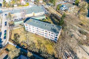 Bezugsfrei! 4 Zimmer mit Sonnigem Balkon. Renovierungsbedürftig – Gütergotzer Straße 3, 14165 Zehlendorf, Berlin – Vorschaubild 4