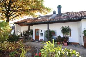 TOP Lage! Großzügiges Wohnhaus mit Einliegerbereich, Südgarten und herrlicher Aussicht  – Die vollständige Adresse der Immobilie erhältst du vom Anbieter., 92637 Rehbühl, Weiden in der Oberpfalz – Vorschaubild 4