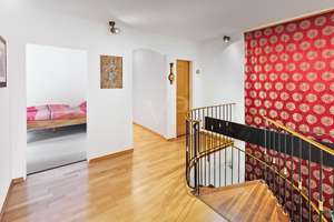 Großzügiges Einfamilienhaus mit ruhigem Garten und vielseitigem Platzangebot – Die vollständige Adresse der Immobilie erhältst du vom Anbieter., 81245 Obermenzing, München – Vorschaubild 8