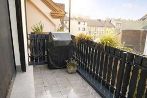 Gelsenkirchen-Altstadt!
Altbau-Etagenwohnung mit Balkon in kleiner WEG-Anlage. – Die vollständige Adresse der Immobilie erhältst du vom Anbieter., 45879 Altstadt, Gelsenkirchen – Vorschaubild 2