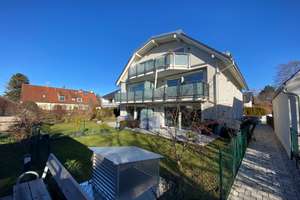 Exklusive 3-Zimmer-Wohnung mit Balkon und Einbauküche in Waldperlach