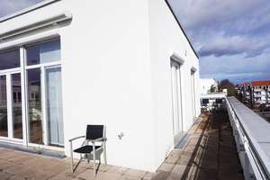 Exklusive 3-Zimmer-DG-Wohnung mit großer Süd-Dachterrasse, EBK, Lift, 2 Bädern und TG in Trudering – Marianne-Plehn-Str. 51, 81825 Gartenstadt Trudering, München – Vorschaubild 12