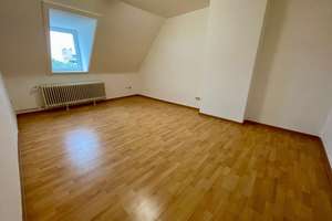 Tolle 2-Zimmer- Dachgeschosswohnung in zentraler Lage Hannovers - ideal angebunden! – Vahrenwalder Str. 147, 30165 Vahrenwald, Hannover – Vorschaubild 4