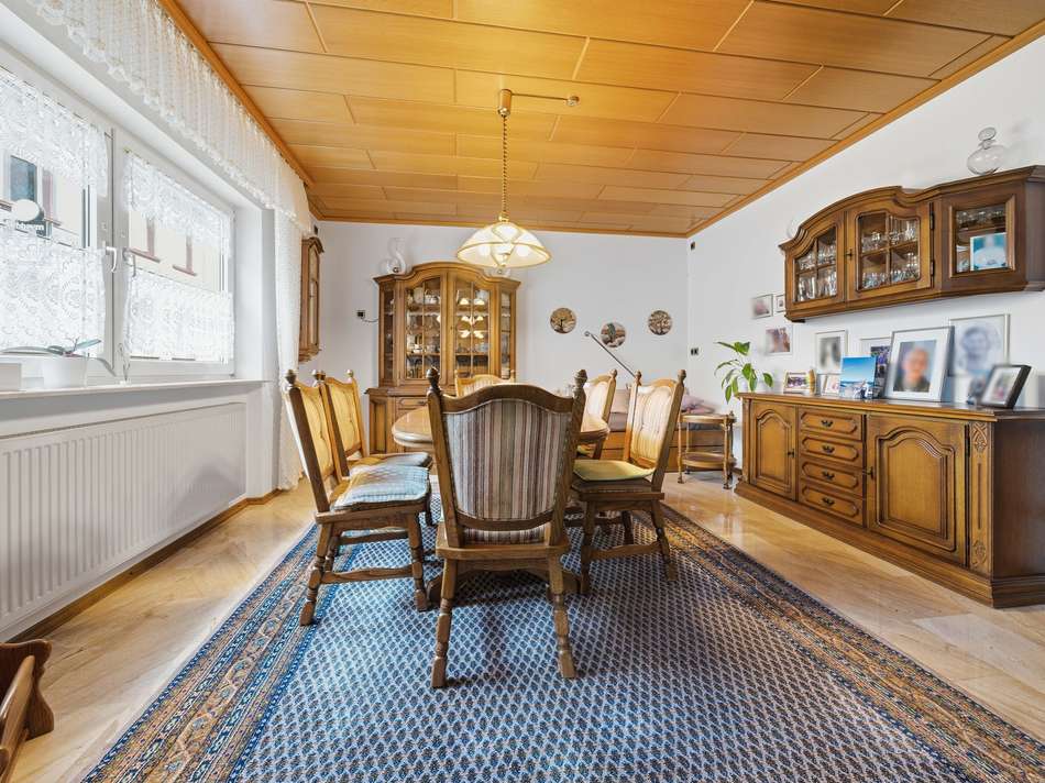 Einheit 1 - Esszimmer