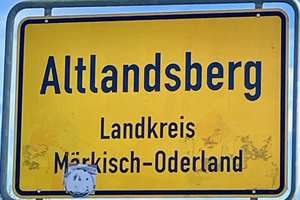 * TOPZUSTAND * FREISTEHENDES EINFAMILIENHAUS  AUF SCHÖNEM GRUNDSTÜCK * – Die vollständige Adresse der Immobilie erhältst du vom Anbieter., 15345 Altlandsberg – Vorschaubild 1